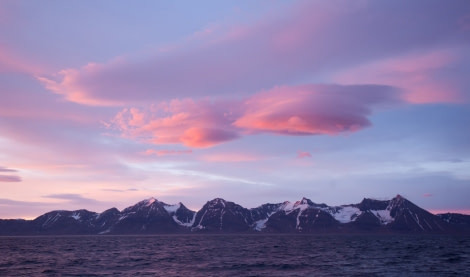 斯匹次卑尔根 - 格陵兰岛东北部飞行和航行（19天18晚）