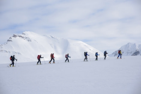 RVR-北极斯瓦尔巴群岛，滑雪和航行（8天7晚）