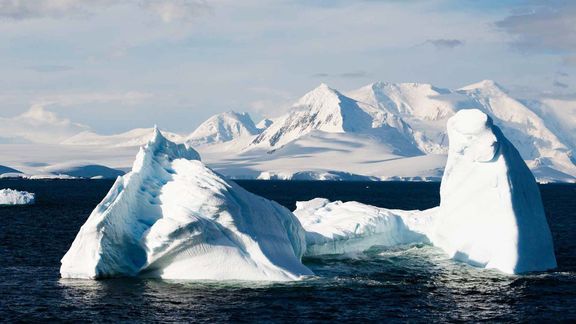 乌斯怀亚号(Ushuaia)- 威德尔海探险(12天11晚) 乌斯怀亚号(Ushuaia)- 威德尔海探险(12天11晚)