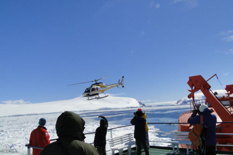 奥特陆斯号（Ortelius） – 南极半岛 – 威德尔海雪丘岛 – 寻找帝企鹅（含直升机）（11天10晚）