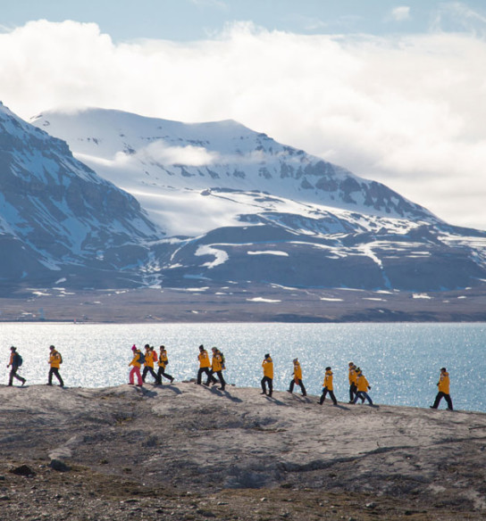 极地探险家（OE）- 斯匹次卑尔根环航：北极探险仪式（15天14晚）
