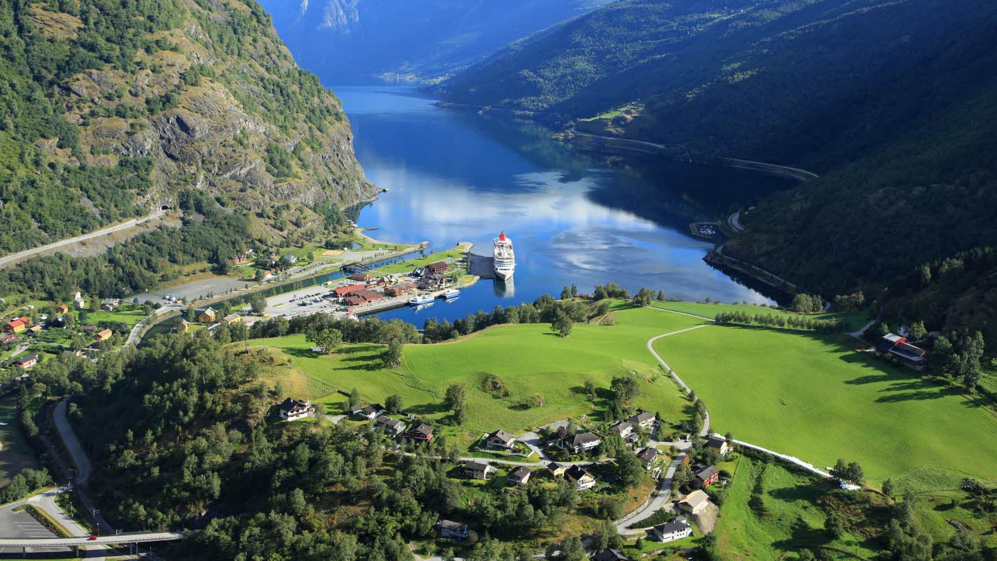 Flam_FL_16x9_06.jpg