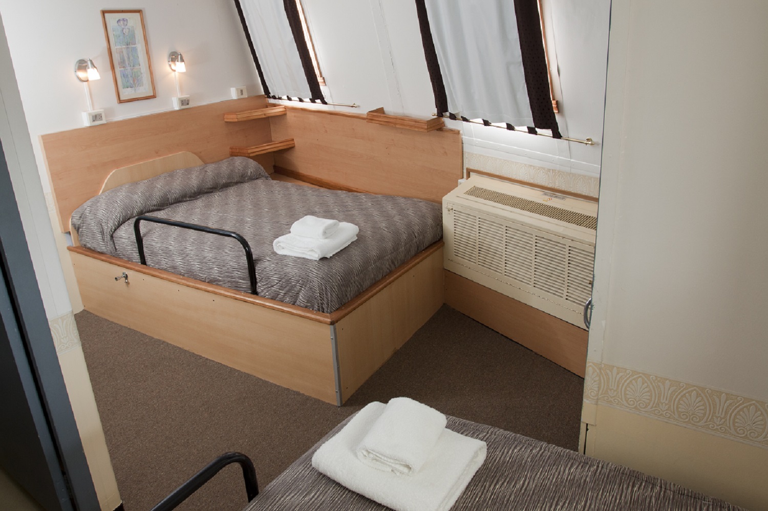 Suite 201.JPG